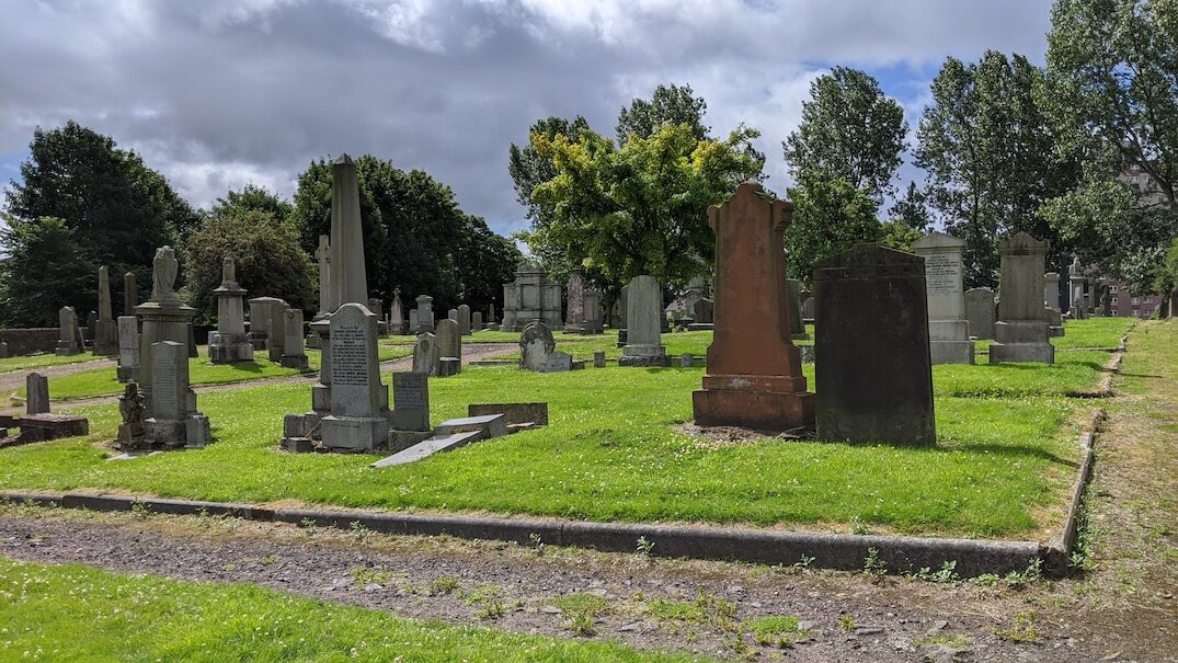 Irvine Old Parish Church and Graveyard