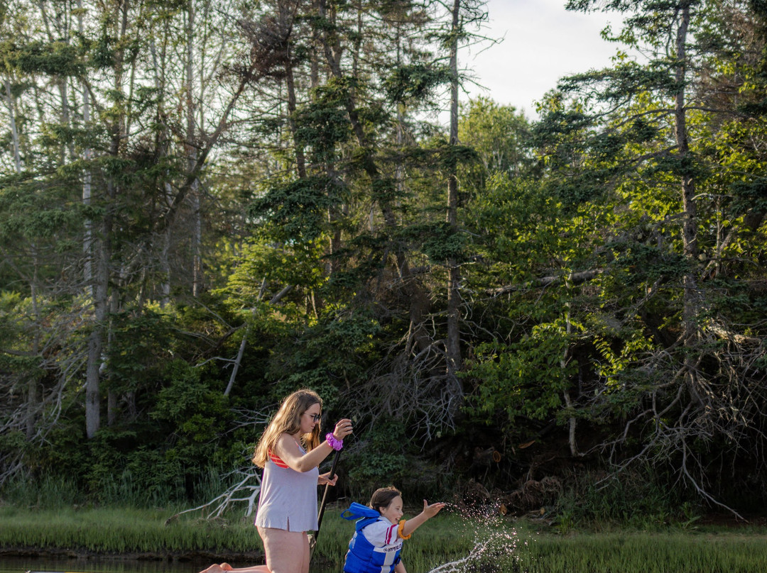 Paddles on Fortune River-Souris必去景点