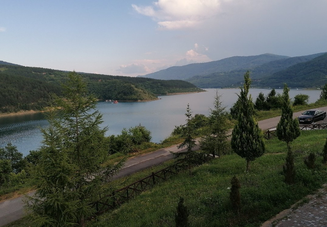 Zavojsko Lake景点图片