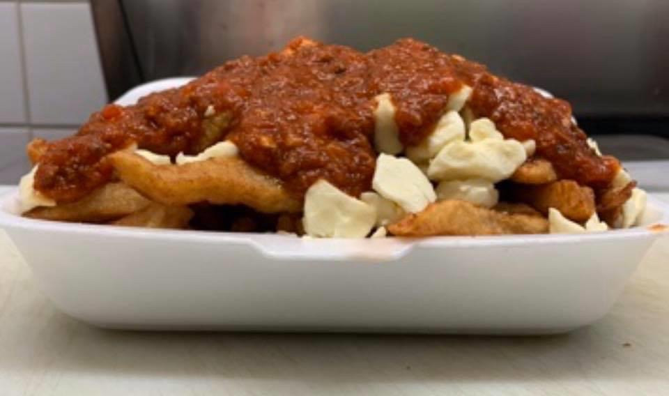 Saint-Joseph-du-Lac餐馆和美食-Chez Gérard Patates Frites