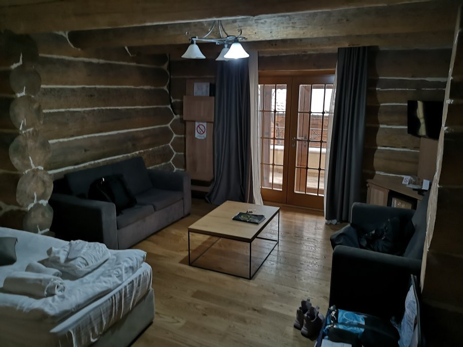 Hotel Emrovic Raj主图