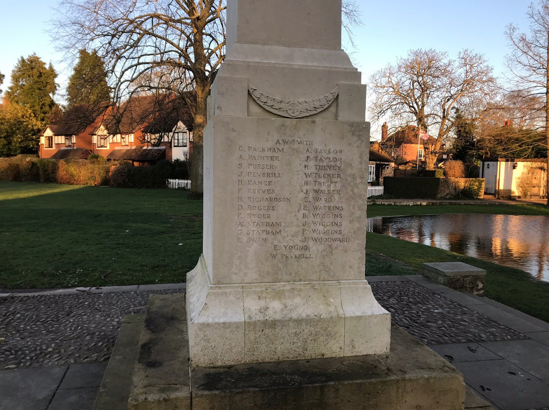 Harefield Village Green景点图片