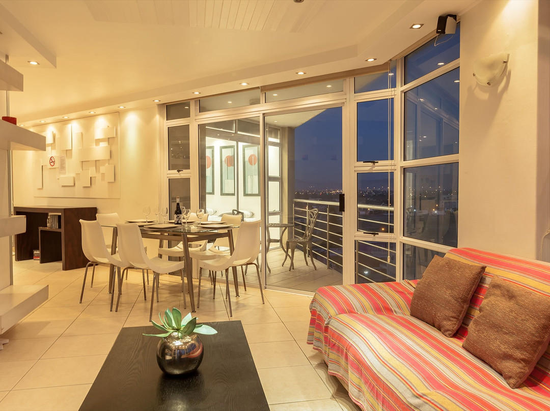 The Waves Blouberg Beach Apartments主图