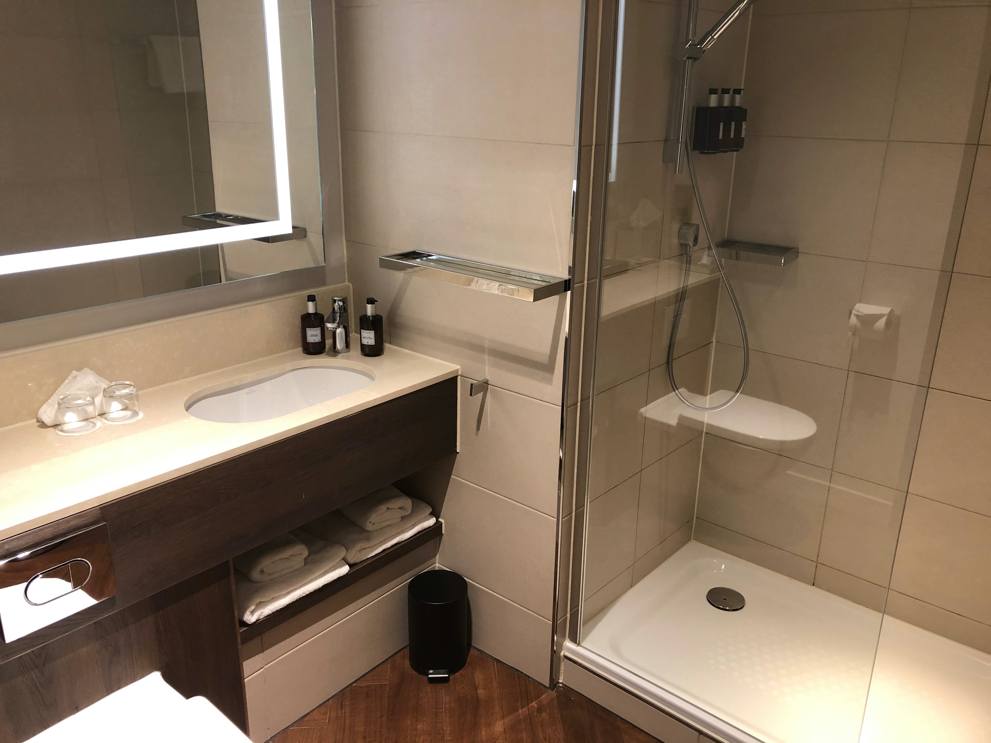 Residence Inn Aberdeen-浴室