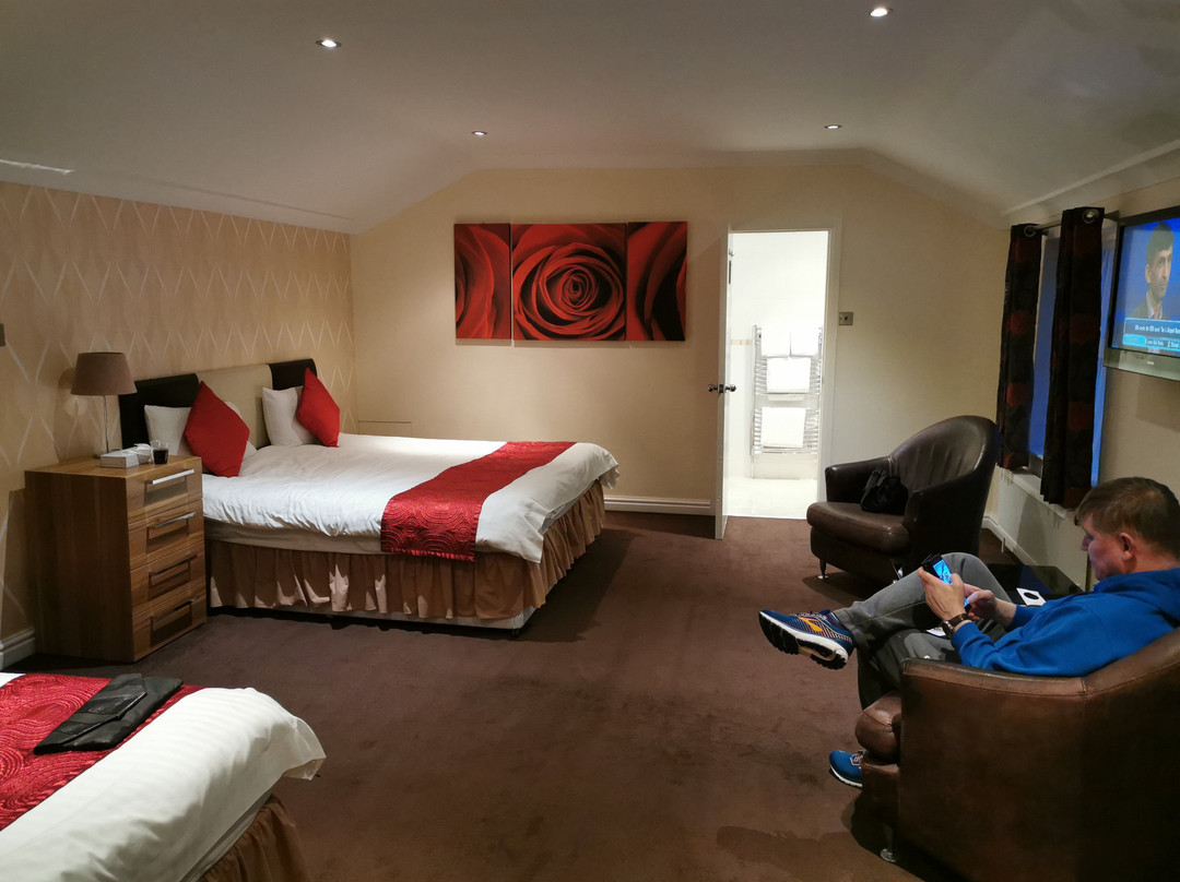 Ascot Hotel主图