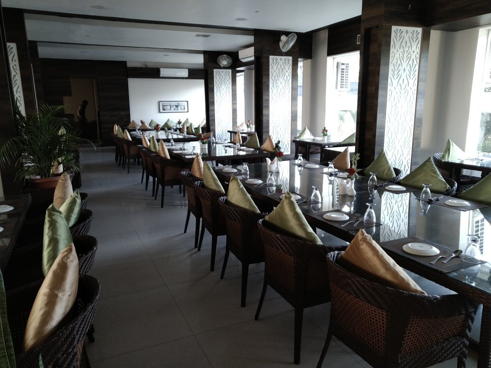 Silver Estate Resort主图