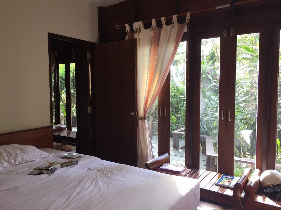 日落湾度假酒店主图