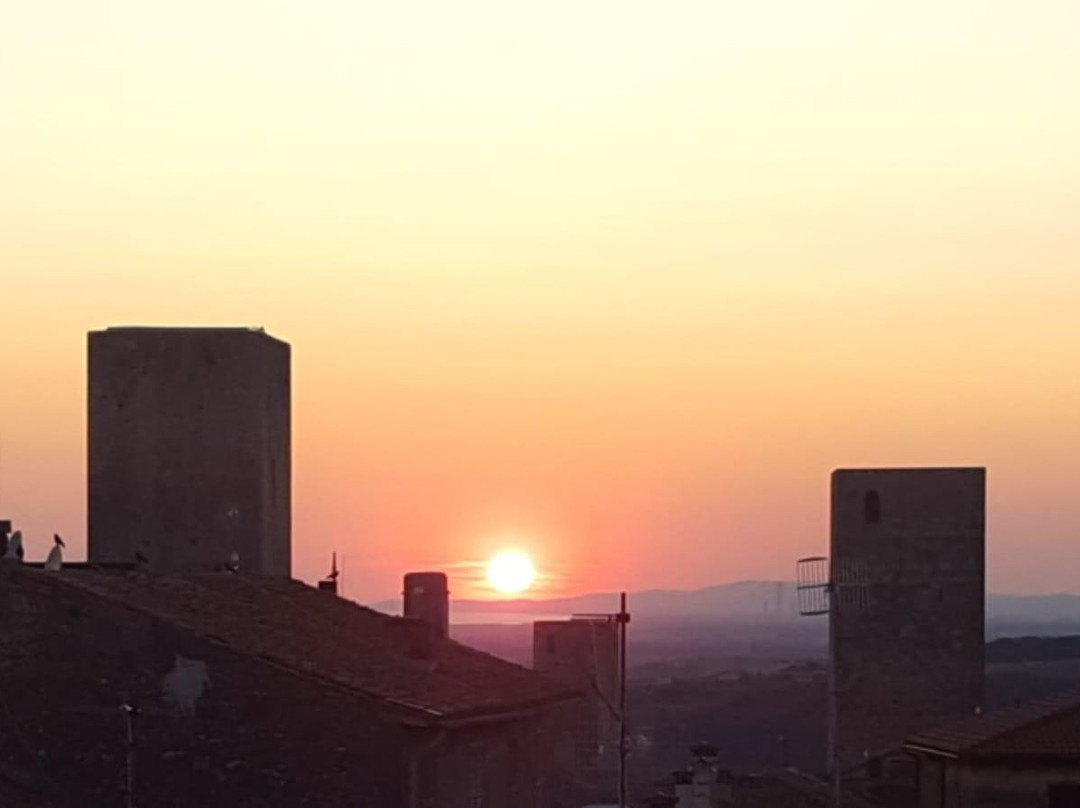 Le torri di Tarquinia主图