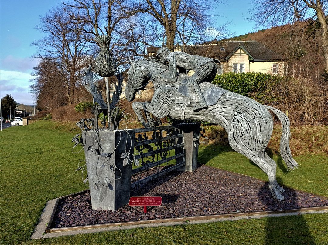 Scott Brash Commemorative Sculpture-皮布尔斯必去景点