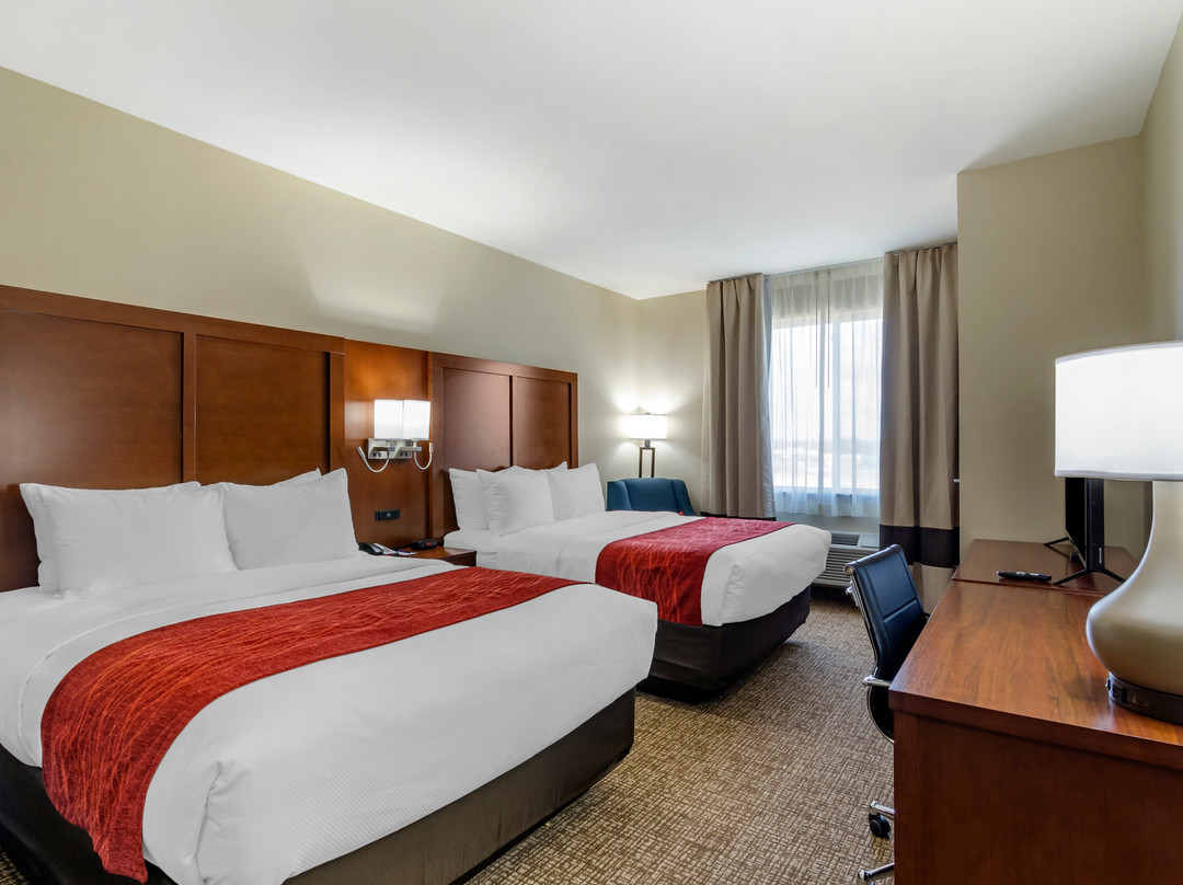 Comfort Inn & Suites Salina North主图