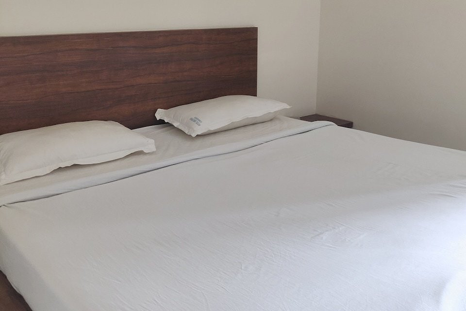 SPOT ON 29404 Kruthika Comforts主图
