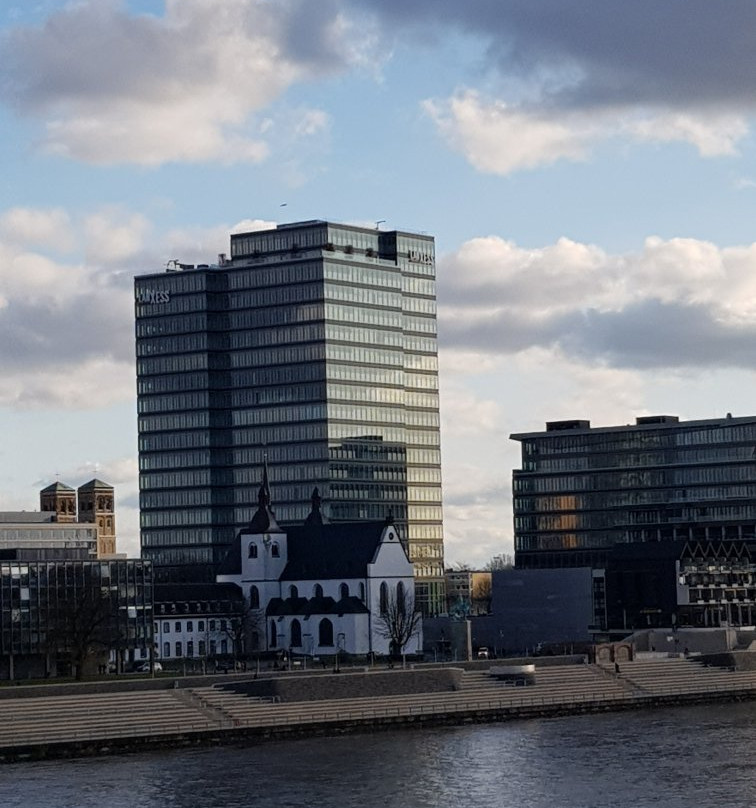 Freitreppe Kölner Rheinboulevard景点图片