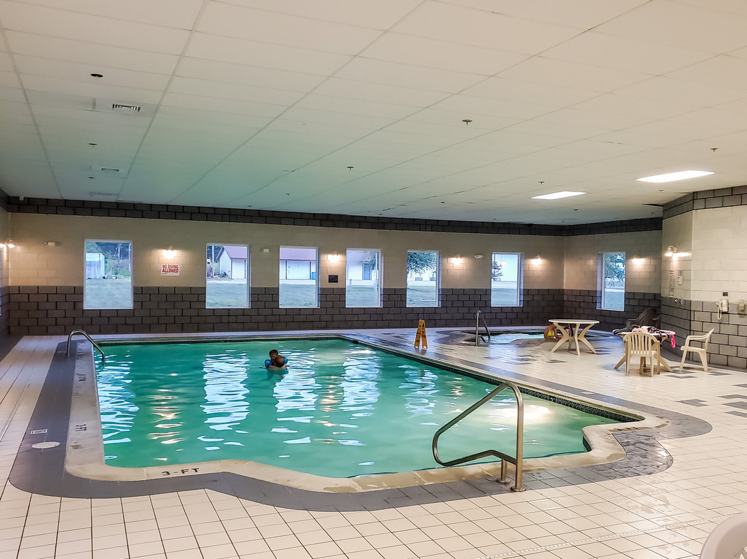 Super 8 by Wyndham Grayling主图