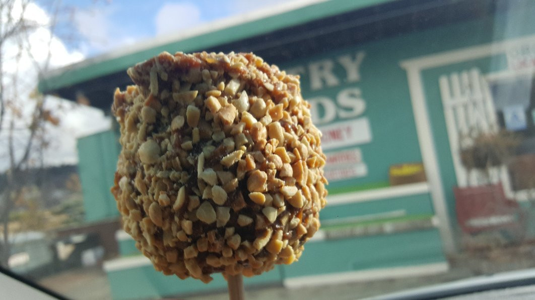 Moms Country Orchards-Oak Glen必去景点