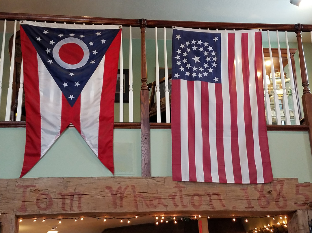 Hearthstone Inn & Suites主图