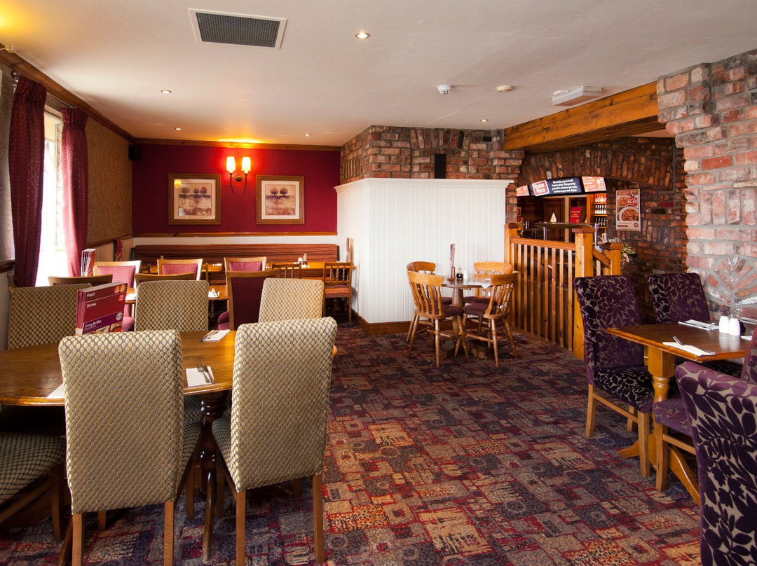 Premier Inn Llanelli Central West Hotel主图