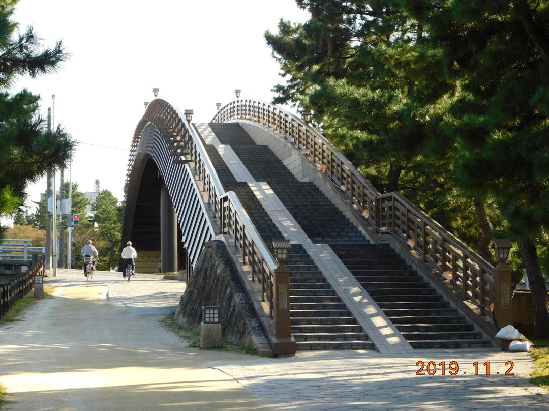 Yatatebashi Bridge景点图片