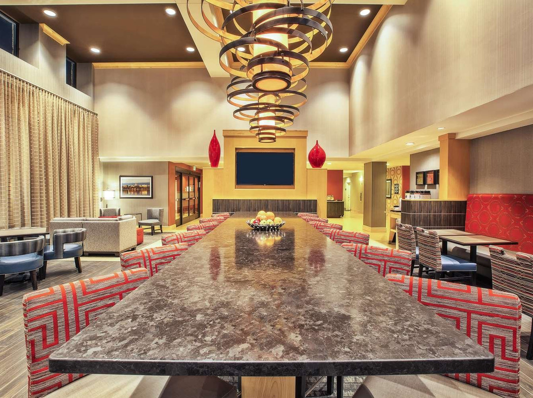 Hampton Inn & Suites Madison-West主图