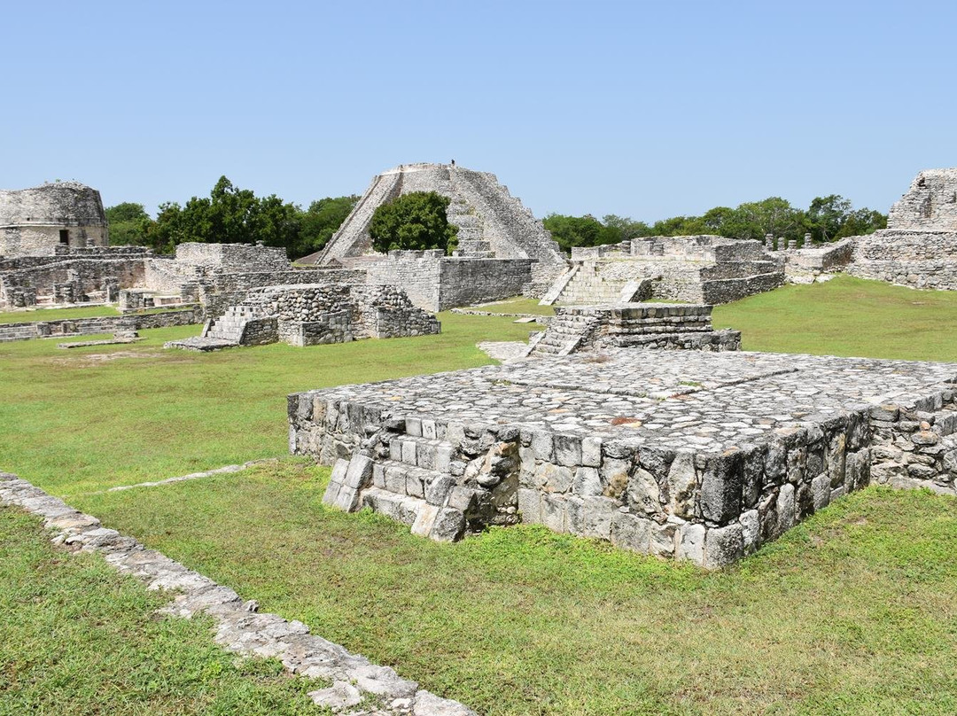 Mayapán Archaeological Zone景点图片