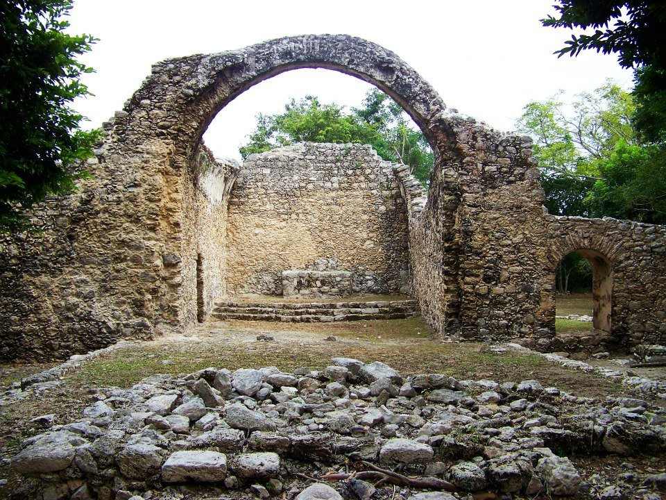 Zona Arqueologica Oxtankah景点图片