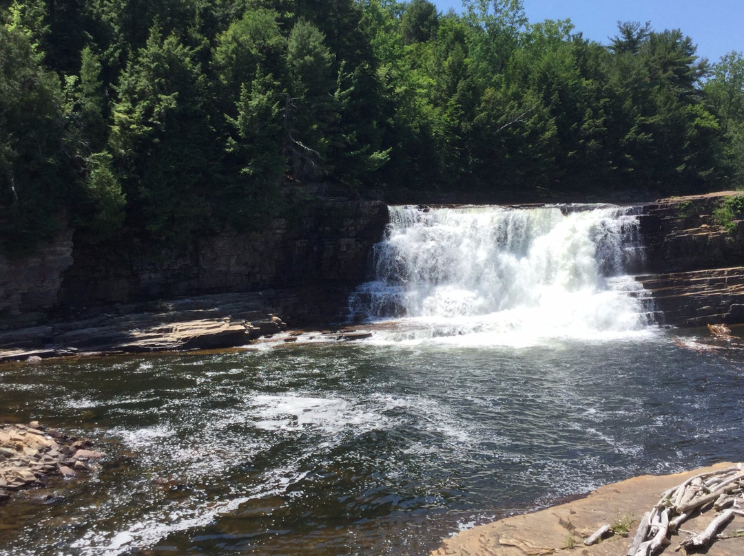 Au Sable Forks旅游景点-Alice Falls