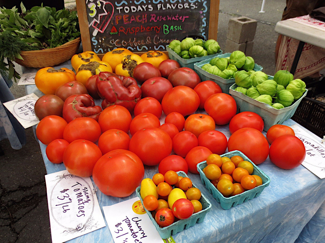 Greenfield Farmers Market景点图片