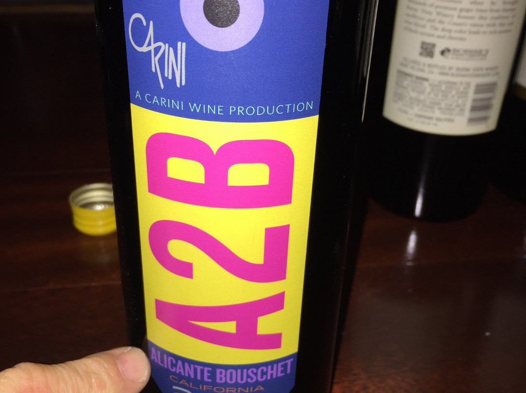 Mukwonago旅游景点-Pam's  Fine  Wines