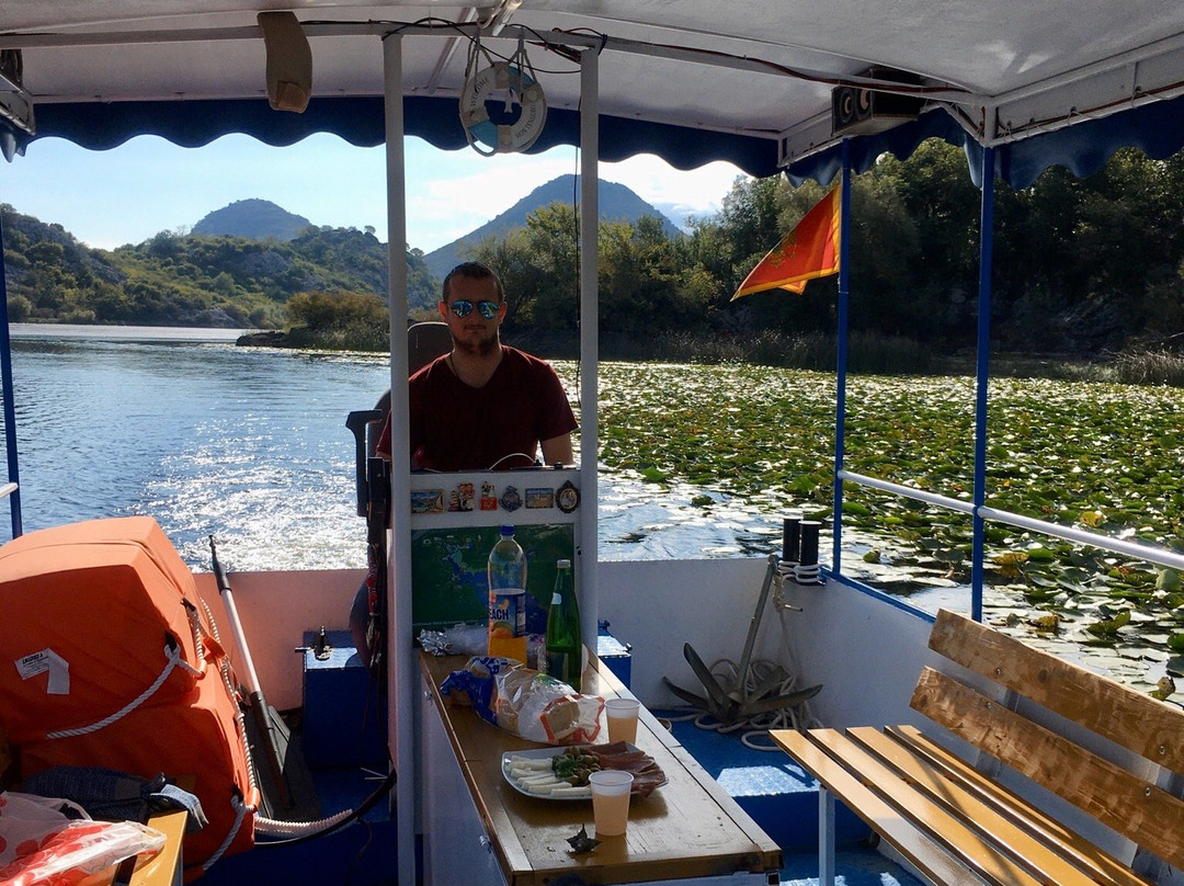 Bocconcino Boat Cruising-维尔巴札拉必去景点