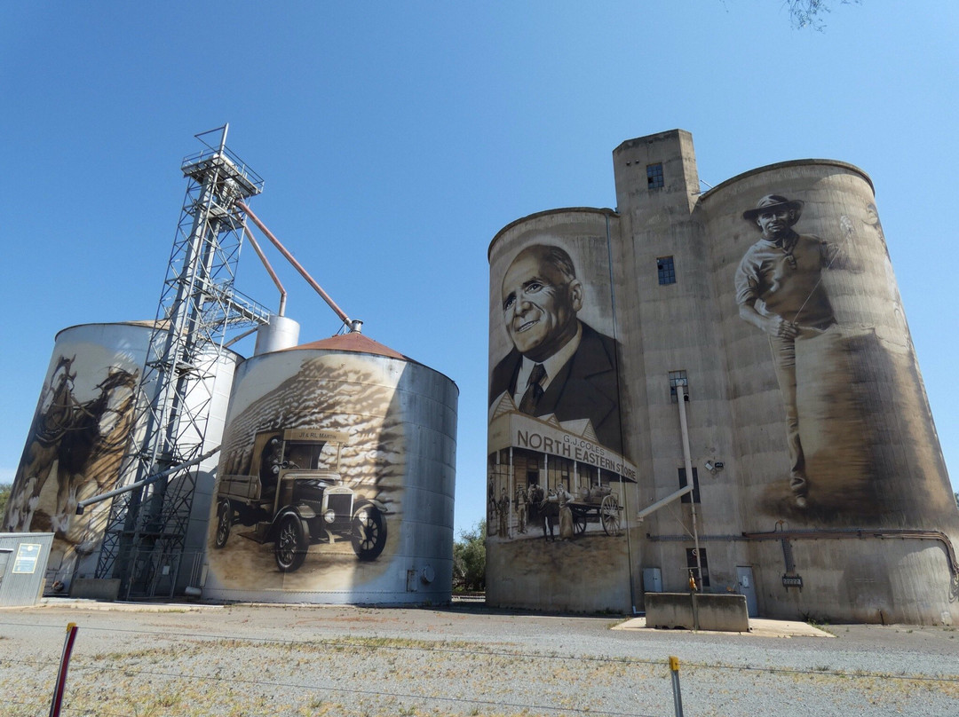 St James Silo Art景点图片