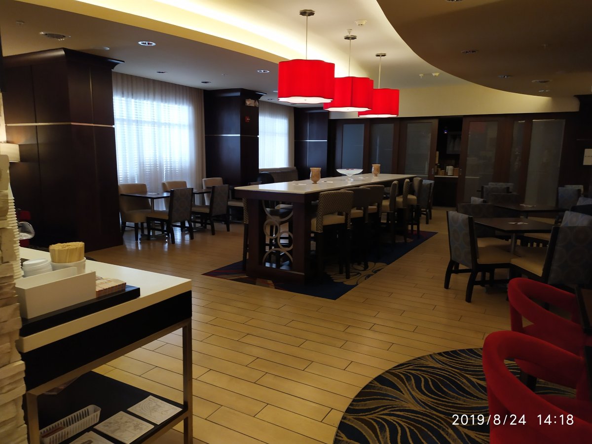 科宁/佩恩提德波斯特欢朋酒店-餐饮