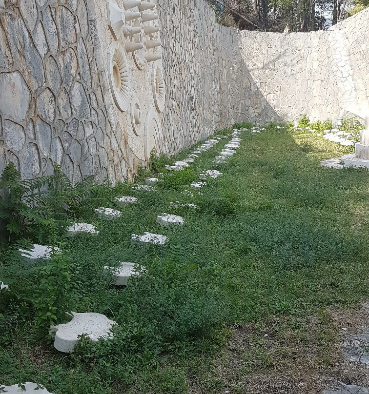 Partisan Cemetery景点图片