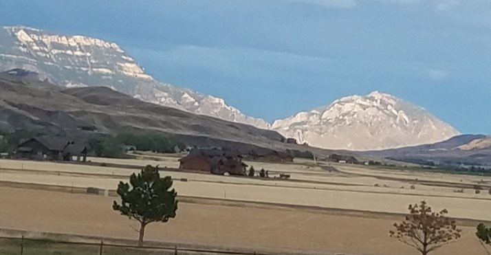 Margo's Mountain Suite主图