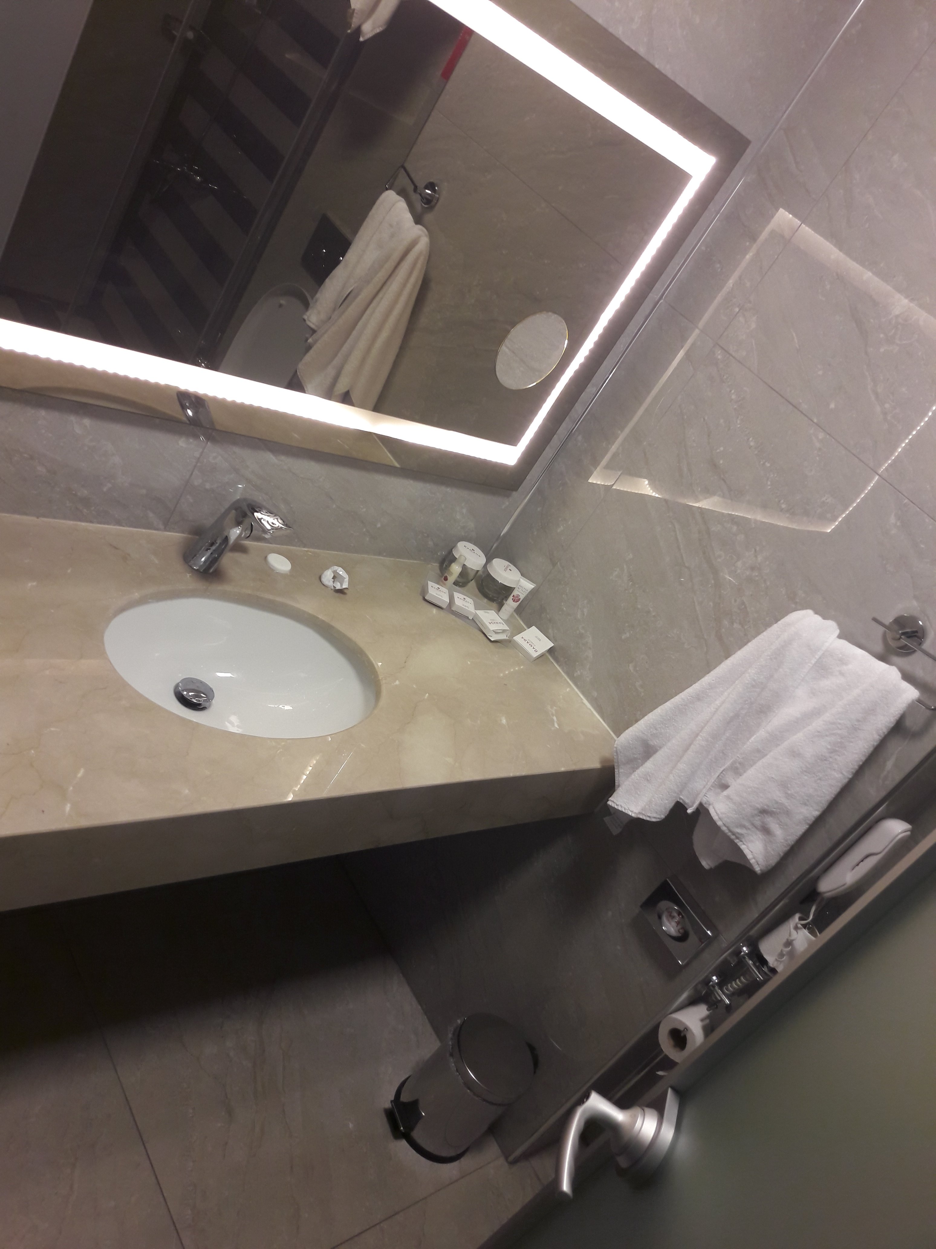 Ramada by Wyndham Diyarbakir-浴室