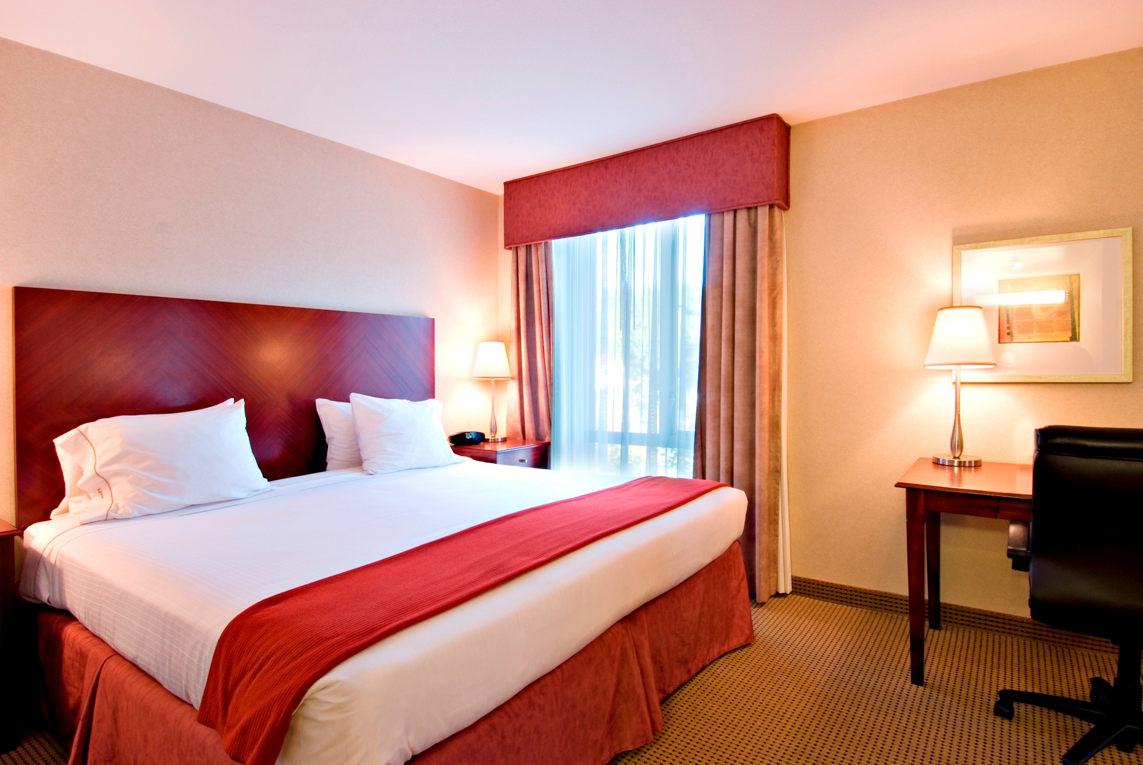Holiday Inn Express & Suites Surrey By IHG-官方