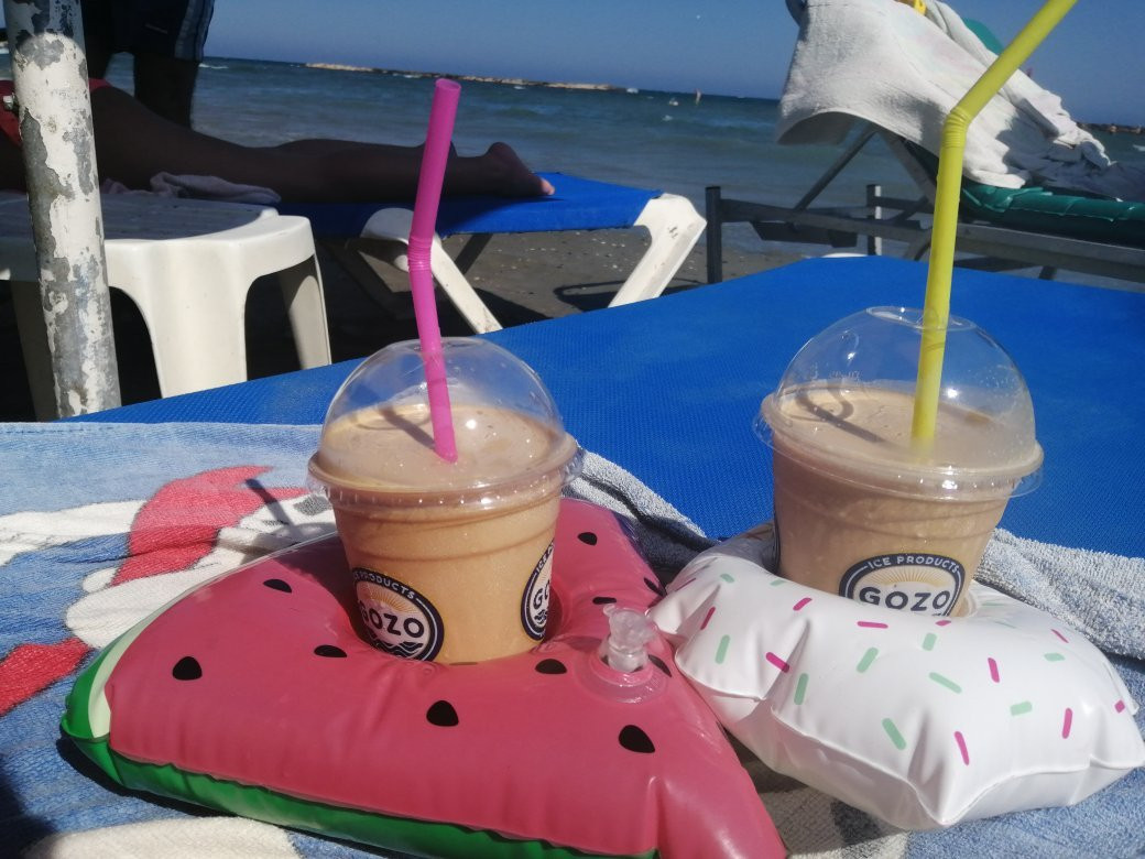 Yiannades Beach景点图片
