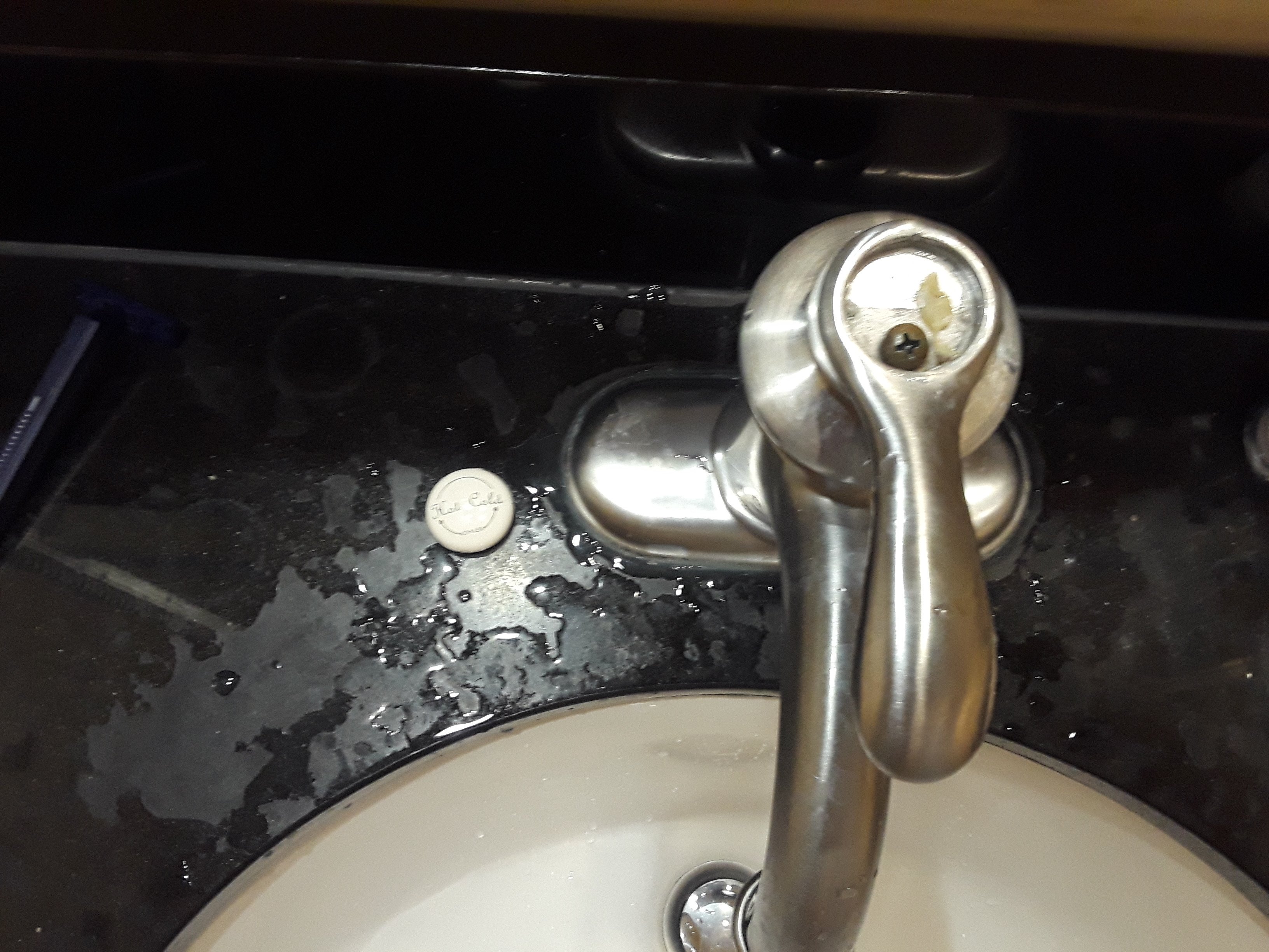 Hampton Inn Fairfax City-浴室