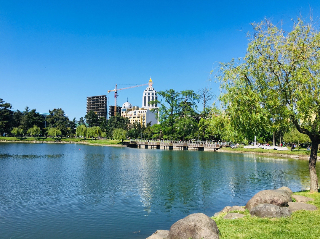 6 May Park-巴统必去景点