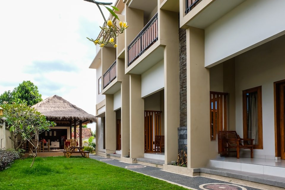 Batu Layar酒店住宿-OYO 992 Semilir Senggigi Inn