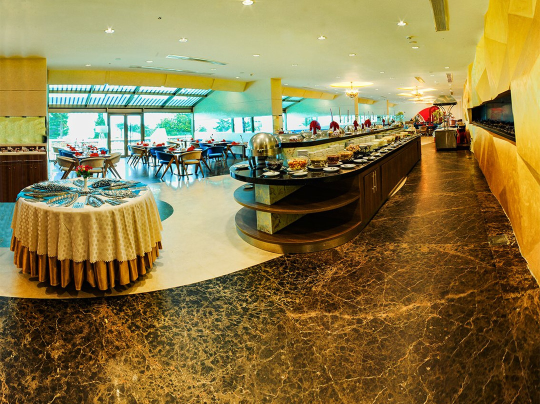 Morvarid Khazar Hotel主图