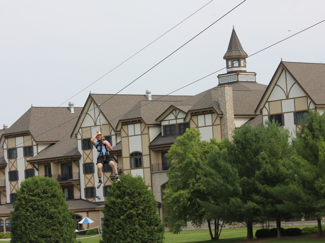 Zipline Adventure at Boyne Mountain-Boyne Falls必去景点
