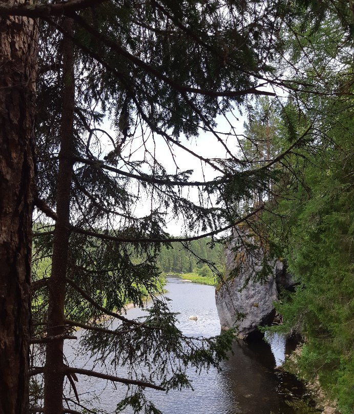 Dyrovaty Kamen Cliff-Bazhukovo必去景点