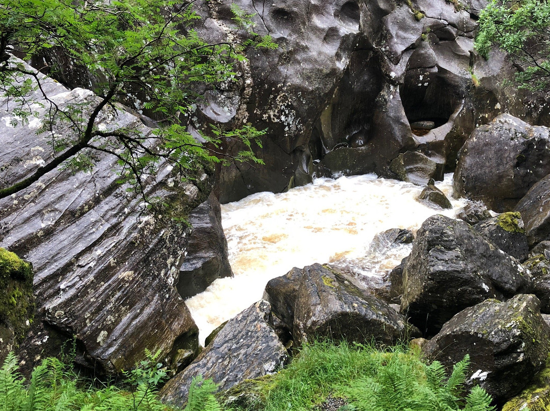 Steall Waterfall景点图片