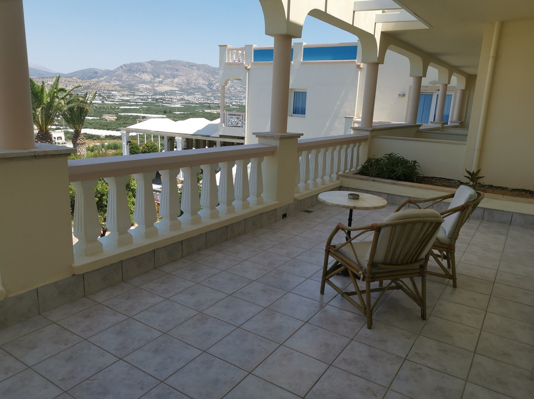 Arion Palace Hotel主图