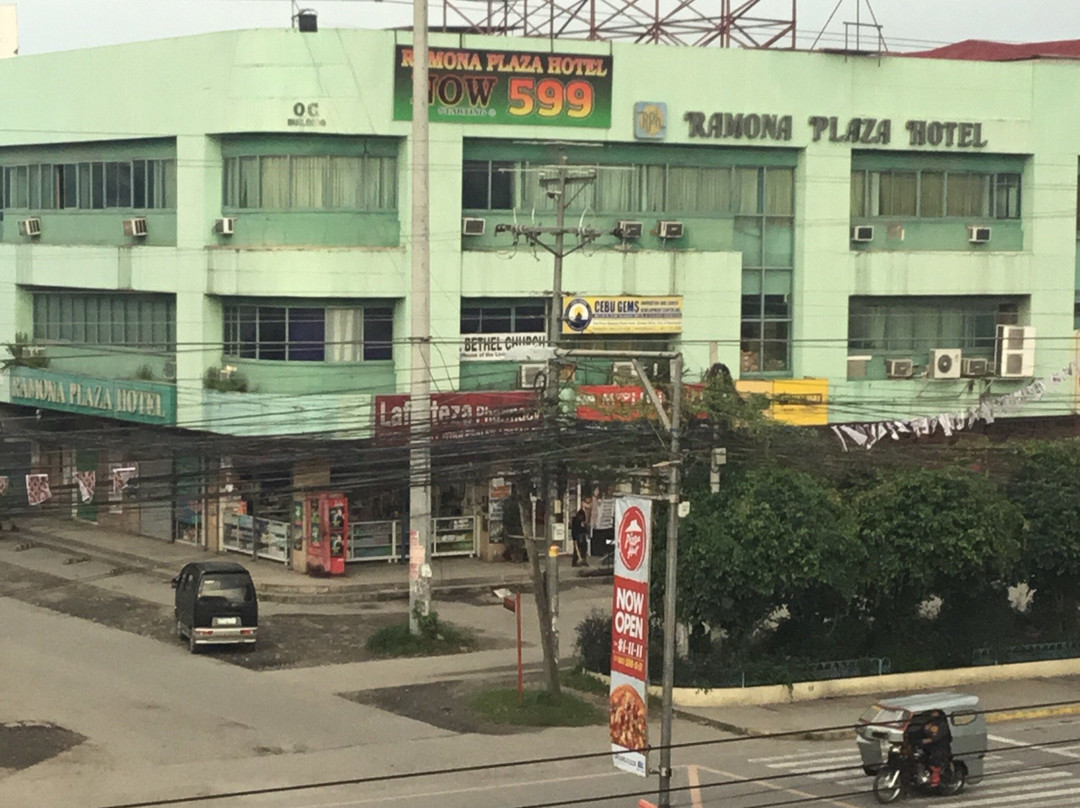 Ramona Plaza Hotel主图