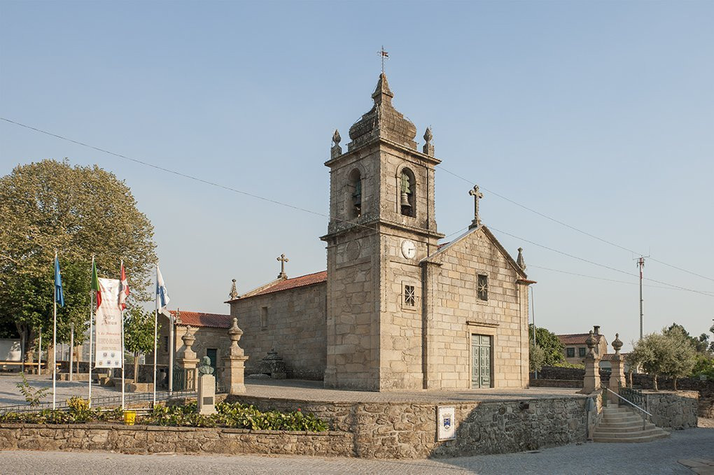 Igreja de Sao Pedro de Abragao景点图片