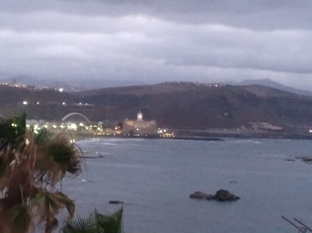 Monumento a la Vela Latina-大加那利岛拉斯帕尔马斯必去景点