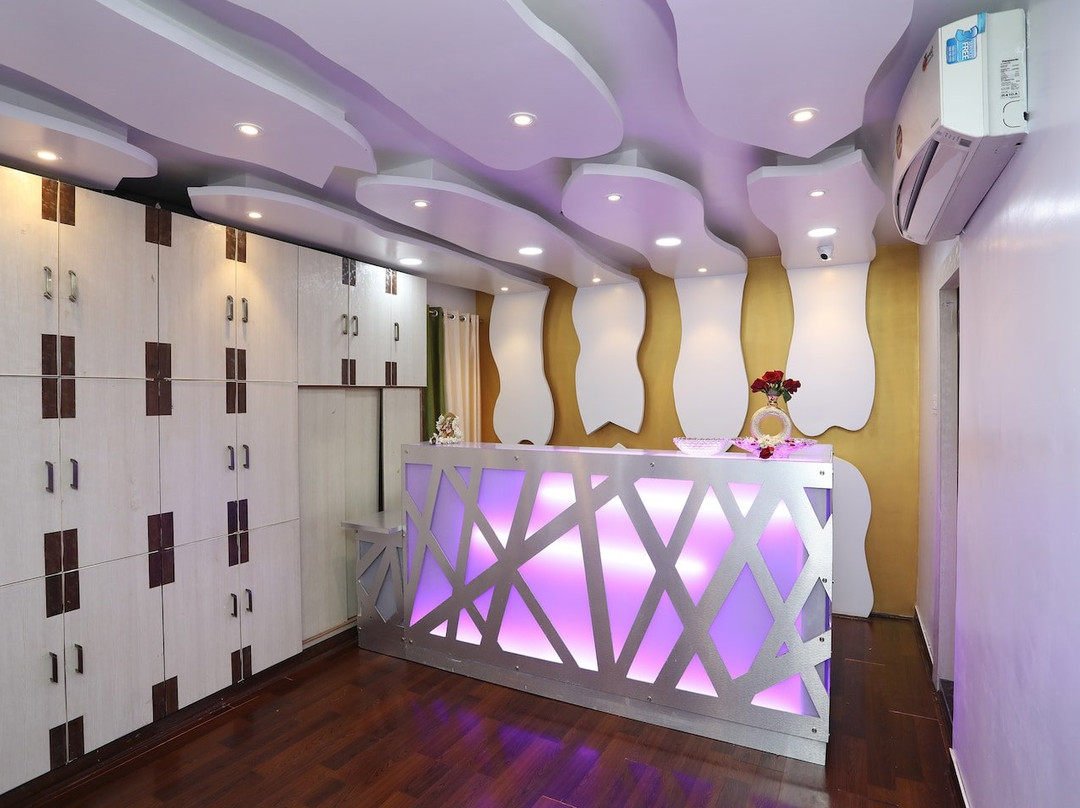 Green Edge Regency主图