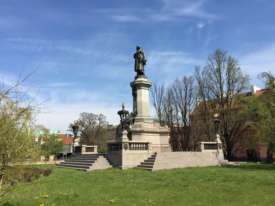 Adam Mickiewicz Monument景点图片