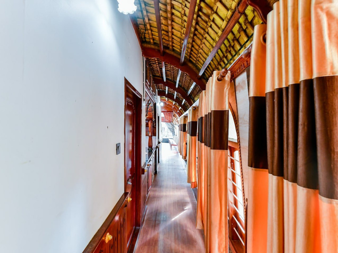 OYO 24271 Houseboat My Trip 2bhk主图