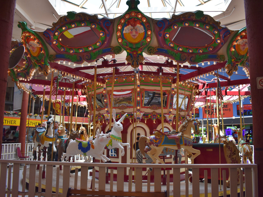 Seaside Carousel Mall-锡赛德必去景点